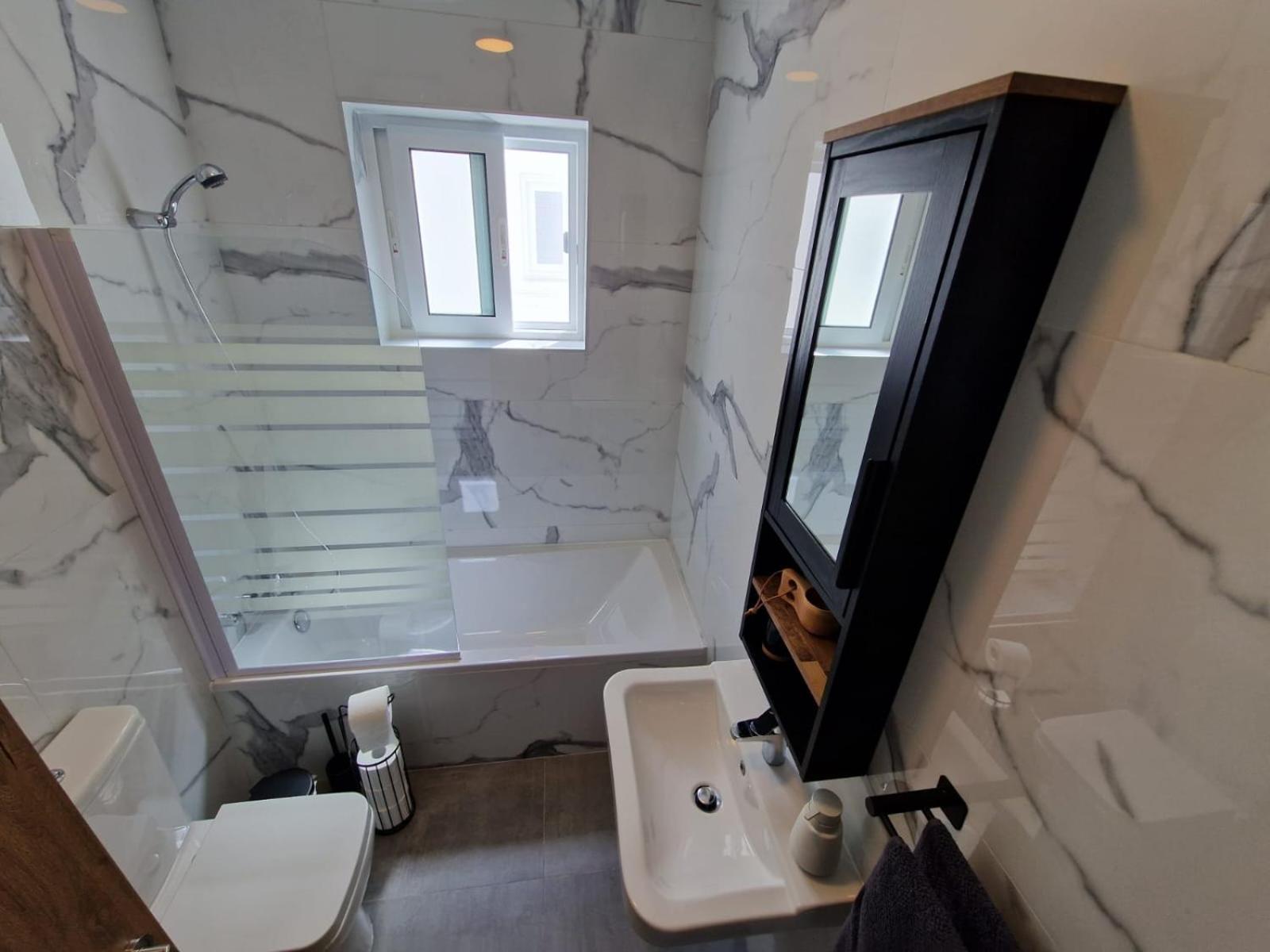 Appartamento Sea View New Penthouse Terrace & Garage Parking St. Paul's Bay Esterno foto