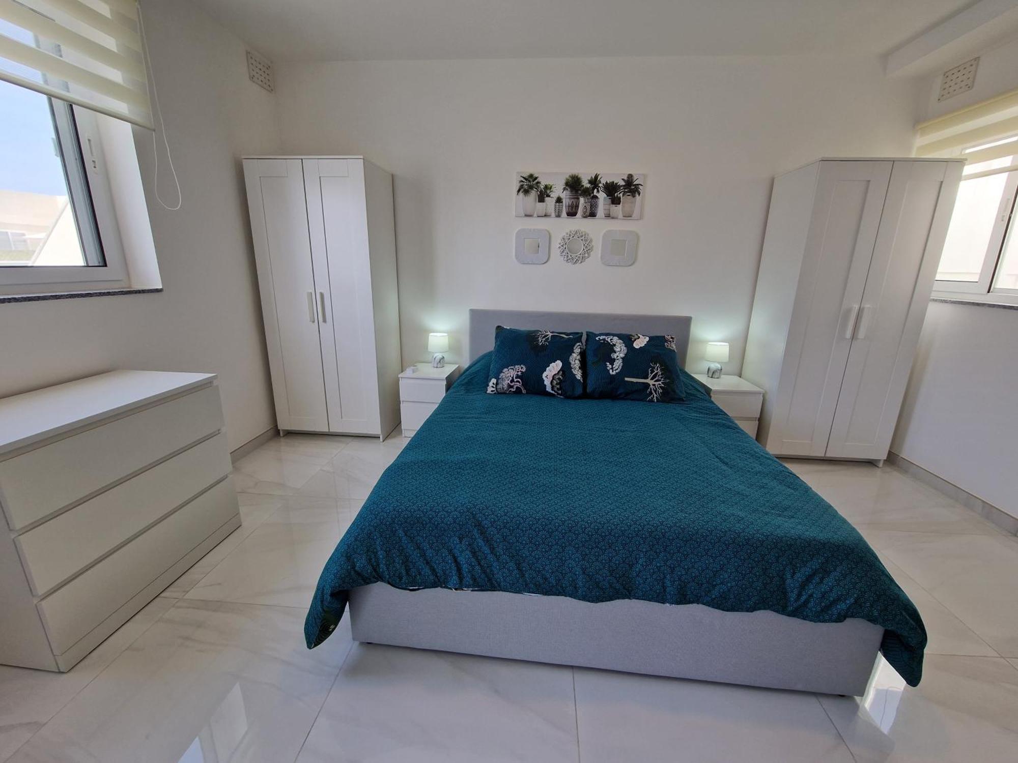Appartamento Sea View New Penthouse Terrace & Garage Parking St. Paul's Bay Esterno foto
