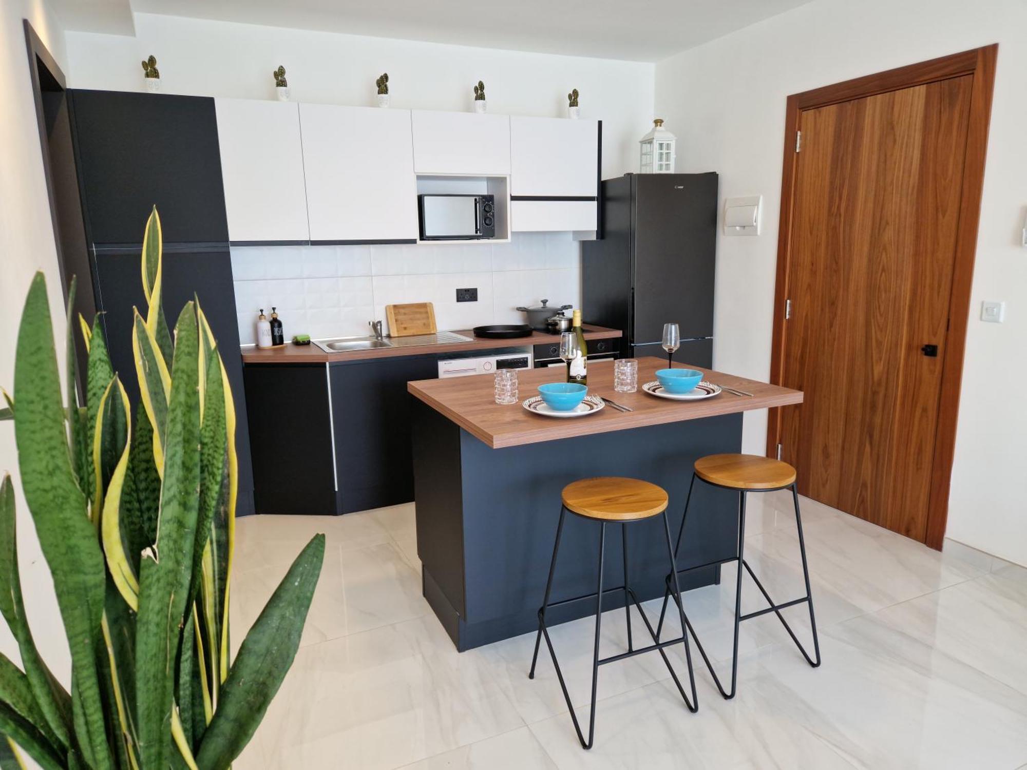 Appartamento Sea View New Penthouse Terrace & Garage Parking St. Paul's Bay Esterno foto