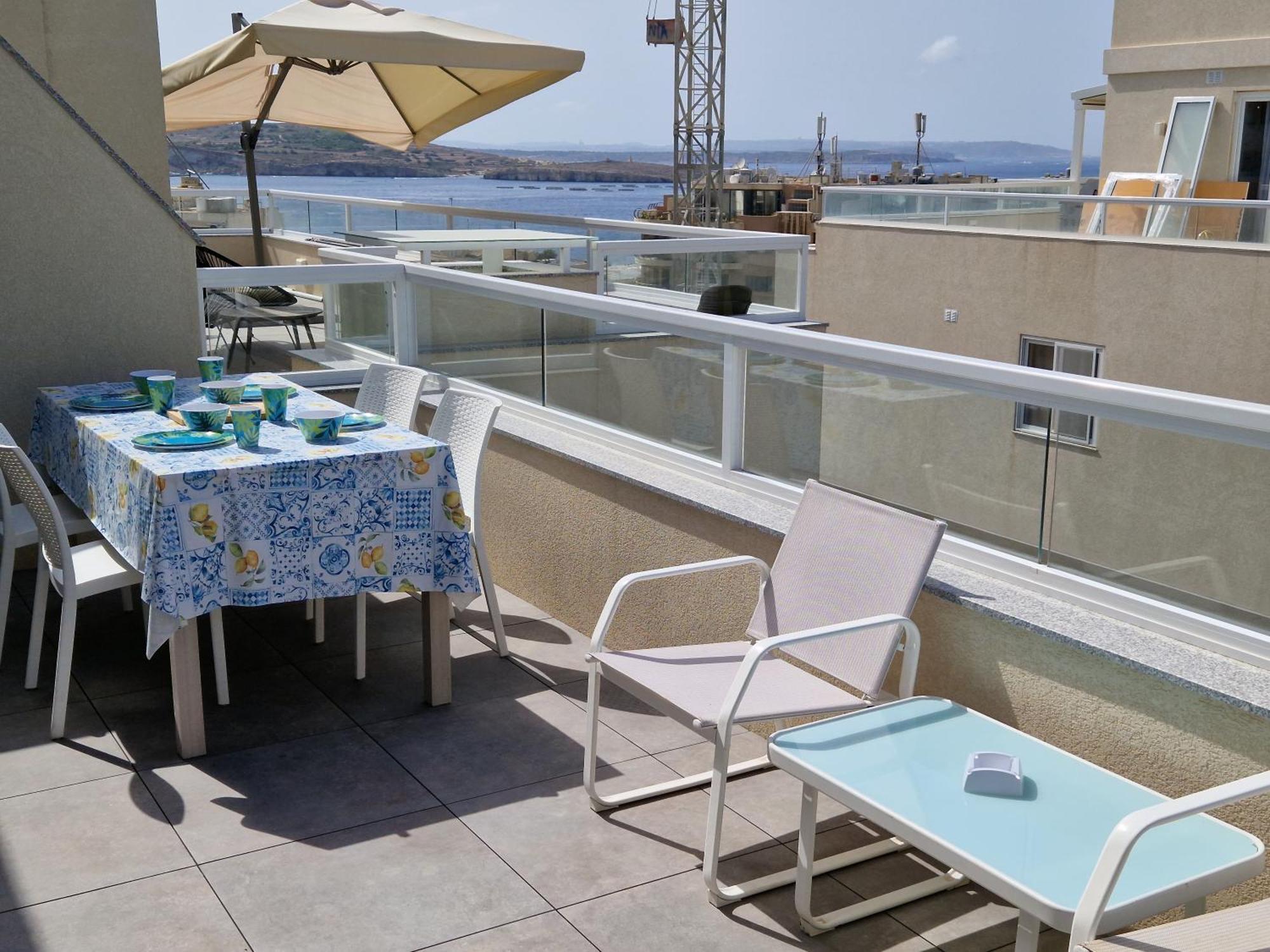 Appartamento Sea View New Penthouse Terrace & Garage Parking St. Paul's Bay Esterno foto