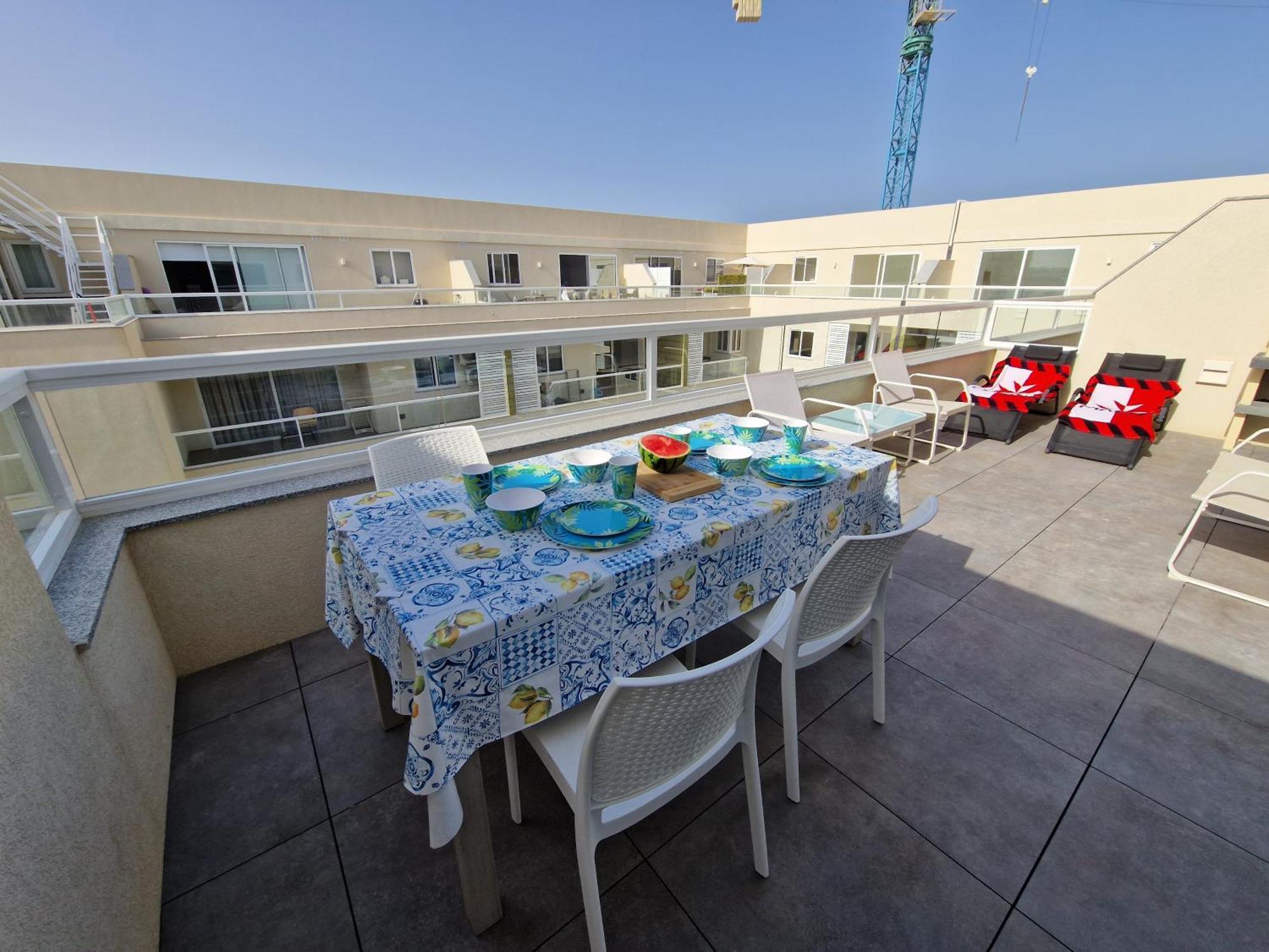 Appartamento Sea View New Penthouse Terrace & Garage Parking St. Paul's Bay Esterno foto