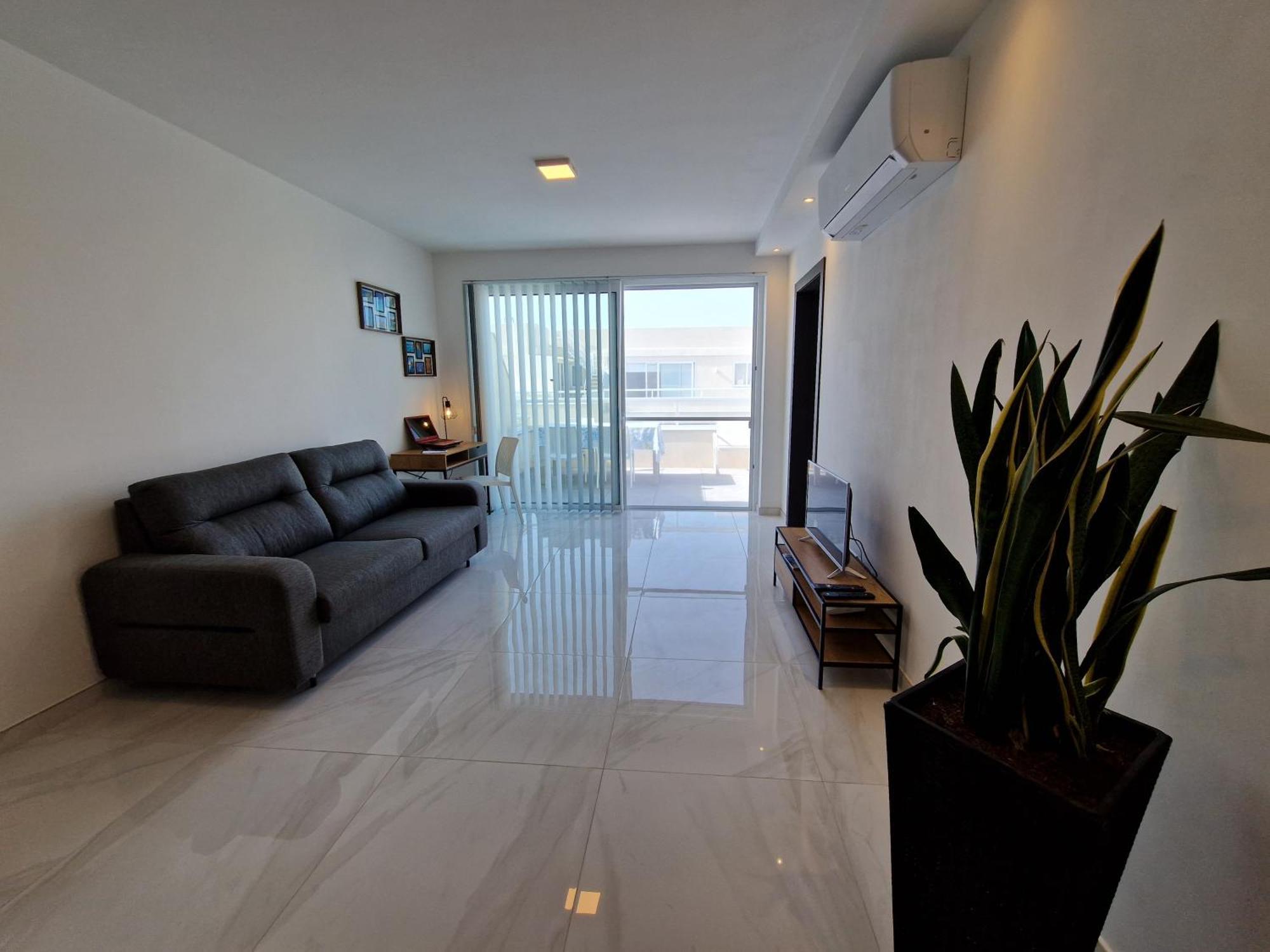 Appartamento Sea View New Penthouse Terrace & Garage Parking St. Paul's Bay Esterno foto