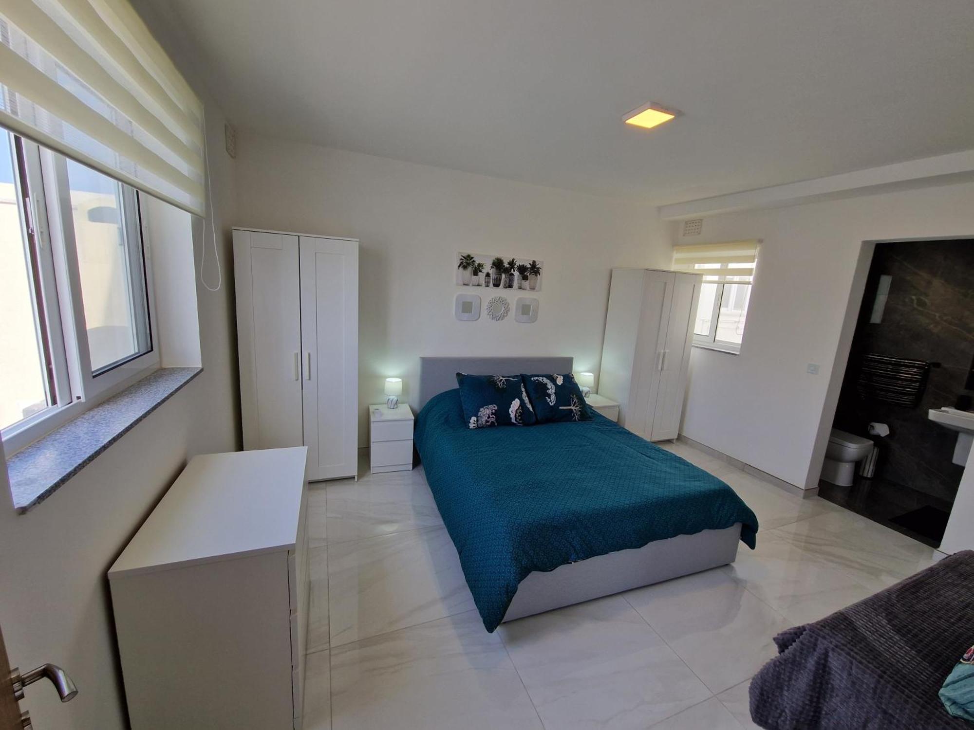 Appartamento Sea View New Penthouse Terrace & Garage Parking St. Paul's Bay Esterno foto