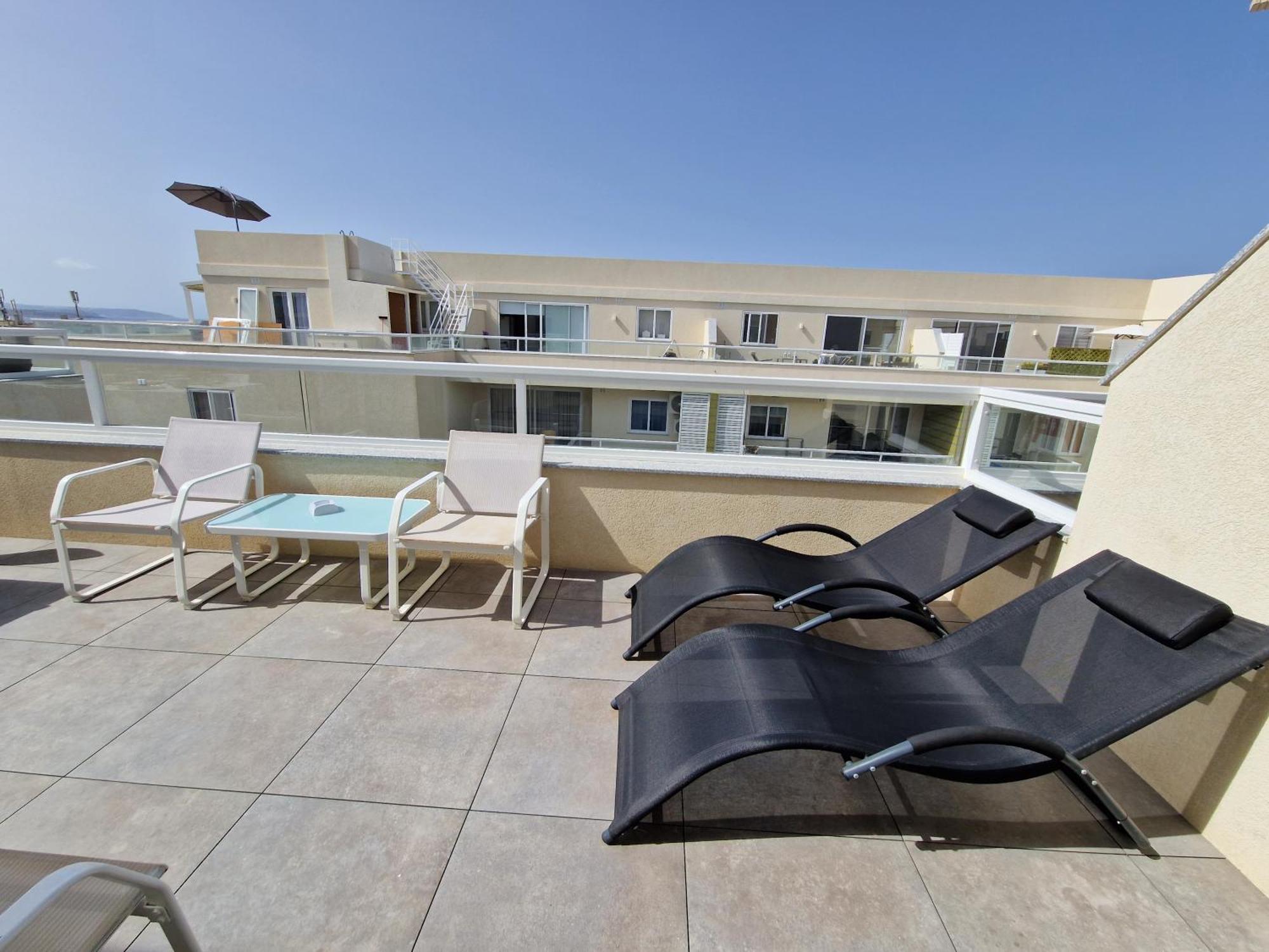 Appartamento Sea View New Penthouse Terrace & Garage Parking St. Paul's Bay Esterno foto