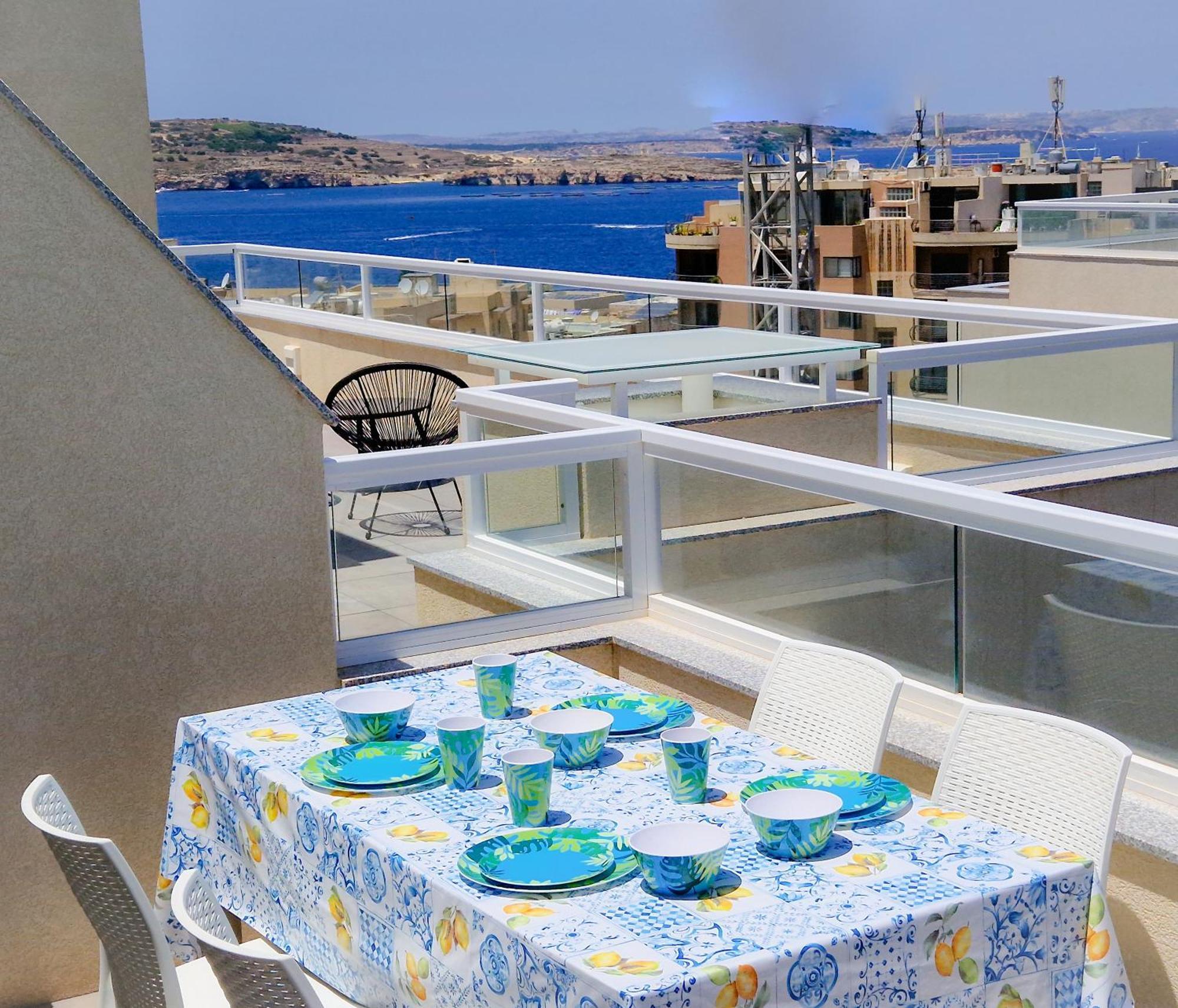 Appartamento Sea View New Penthouse Terrace & Garage Parking St. Paul's Bay Esterno foto